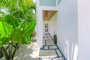 221 Grant Dr, Sarasota, FL 34236 - Photo 5