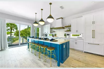 221 Grant Drive, Sarasota, FL 34236 - Photo 7