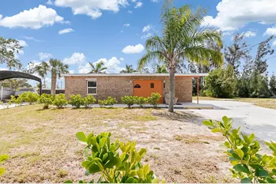 891 Palmetto Drive NE, Port Charlotte, FL 33952 - Photo 5