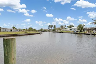 891 Palmetto Drive NE, Port Charlotte, FL 33952 - Photo 31