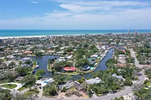 5502 Shadow Lawn Dr, Sarasota, FL 34242 - Photo 15