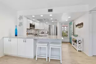 1250 N Portofino Dr, Sarasota, FL 34242 - Photo 15