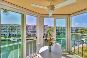 1250 N Portofino Dr, Sarasota, FL 34242 - Photo 17