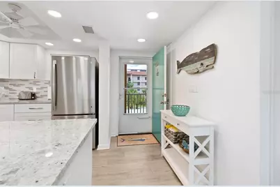 1250 N Portofino Drive #304, Sarasota, FL 34242 - Photo 5