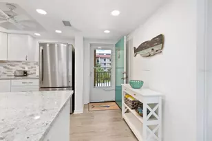 1250 N Portofino Dr, Sarasota, FL 34242 - Photo 5