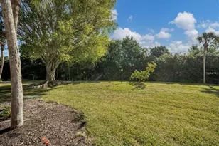 1624 Stickney Point Rd, Sarasota, FL 34231 - Photo 19