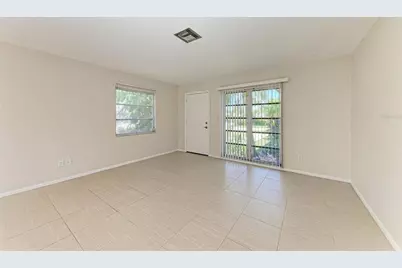 2121 Pueblo Circle #V6, Sarasota, FL 34231 - Photo 9