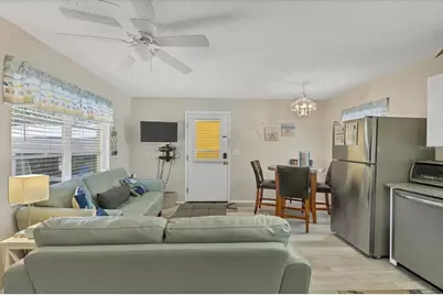 301 Avenida Madera #A, Sarasota, FL 34242 - Photo 9