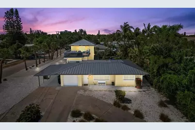 301 Avenida Madera #A, Sarasota, FL 34242 - Photo 3