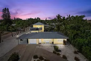 301 Avenida Madera, Sarasota, FL 34242 - Photo 3