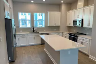 2413 Ezzell Ct, Sarasota, FL 34237 - Photo 5