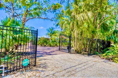3931 Bay Shore Road, Sarasota, FL 34234 - Photo 55