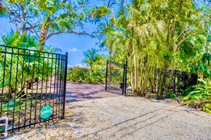 3931 Bay Shore Rd, Sarasota, FL 34234 - Photo 55