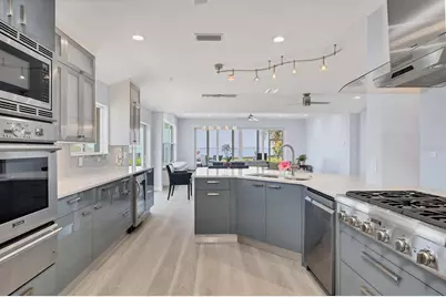 3931 Bay Shore Road, Sarasota, FL 34234 - Photo 17