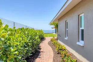 3931 Bay Shore Rd, Sarasota, FL 34234 - Photo 47