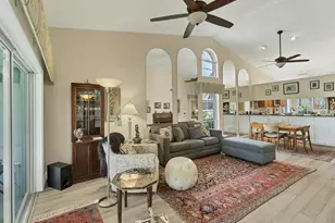 7724 Palm Aire Ln, Sarasota, FL 34243 - Photo 9