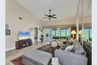 7724 Palm Aire Lane, Sarasota, FL 34243 - Photo 7