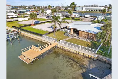 15305 Harbor Drive, Madeira Beach, FL 33708 - Photo 9