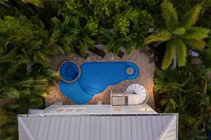 113 Maple Ave, Anna Maria, FL 34216 - Photo 3