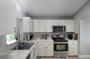 1304 Capri Isles Blvd, Venice, FL 34292 - Photo 9