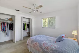 2271 Pine View Cir, Sarasota, FL 34231 - Photo 25