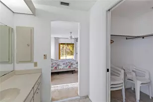 2271 Pine View Cir, Sarasota, FL 34231 - Photo 35