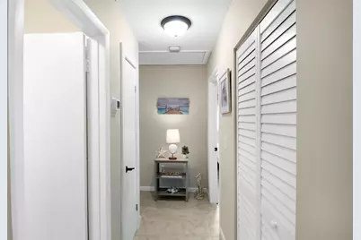 5824 Wildwood Avenue, Sarasota, FL 34231 - Photo 13