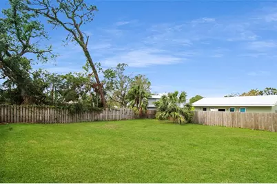 5824 Wildwood Avenue, Sarasota, FL 34231 - Photo 43