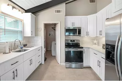 5824 Wildwood Avenue, Sarasota, FL 34231 - Photo 33