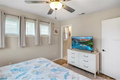 5824 Wildwood Avenue, Sarasota, FL 34231 - Photo 19