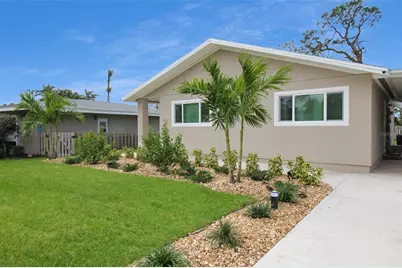 5824 Wildwood Avenue, Sarasota, FL 34231 - Photo 3