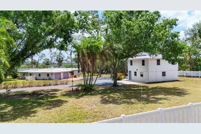 4311 52nd Street E, Bradenton, FL 34208 - Photo 3