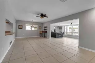 6422 Beechwood Ave, Sarasota, FL 34231 - Photo 9