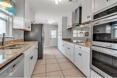 6422 Beechwood Avenue, Sarasota, FL 34231 - Photo 5