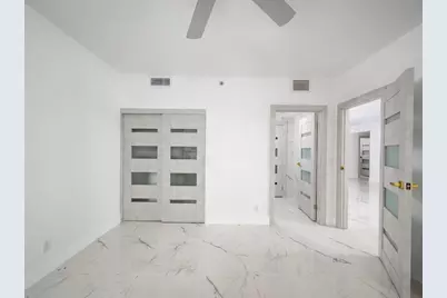 1255 N Gulfstream Avenue #402, Sarasota, FL 34236 - Photo 17