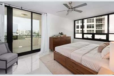 1255 N Gulfstream Avenue #402, Sarasota, FL 34236 - Photo 27