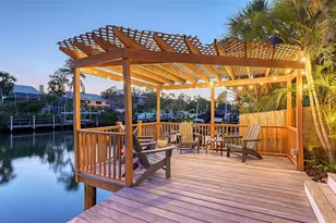 5024 Commonwealth Dr, Sarasota, FL 34242 - Photo 31