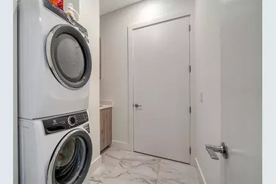 33 S Palm Avenue #0804, Sarasota, FL 34236 - Photo 23