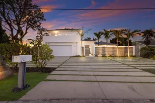 238 Island Cir, Sarasota, FL 34242 - Photo 5