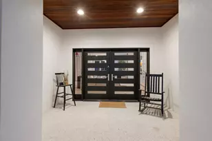 238 Island Cir, Sarasota, FL 34242 - Photo 3