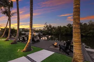 238 Island Cir, Sarasota, FL 34242 - Photo 49