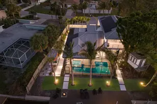 238 Island Cir, Sarasota, FL 34242 - Photo 57