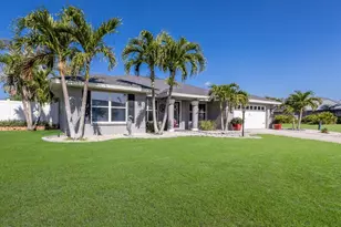 3889 Canopy Way, Sarasota, FL 34235 - Photo 3