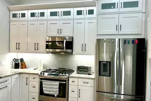 7448 39th Ct E, Sarasota, FL 34243 - Photo 13