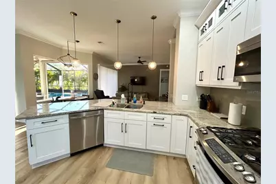 7448 39th Court E, Sarasota, FL 34243 - Photo 11