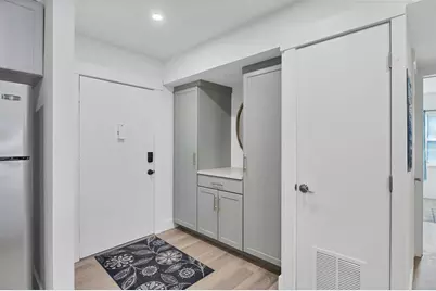 2100 Benjamin Franklin #205, Sarasota, FL 34236 - Photo 3