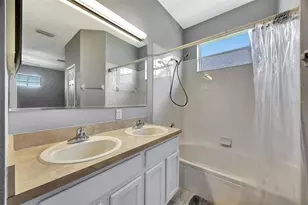 14315 Tree Swallow Way, Lakewood Ranch, FL 34202 - Photo 17