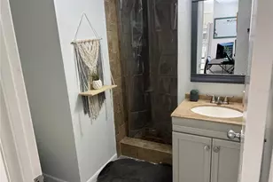 5617 Ashton Lake Dr, Sarasota, FL 34231 - Photo 23