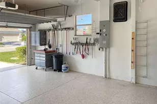 8995 Founders Cir, Palmetto, FL 34221 - Photo 41