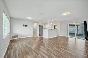 2705 20th Ave Dr W, Bradenton, FL 34205 - Photo 5